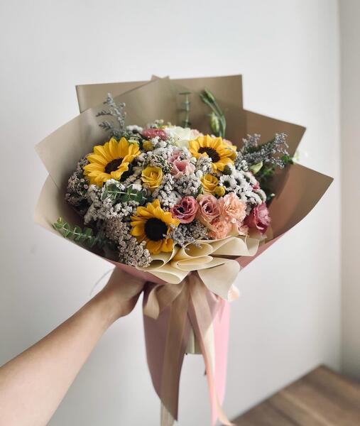 عکس دسته گل برای تبریک روز معلم