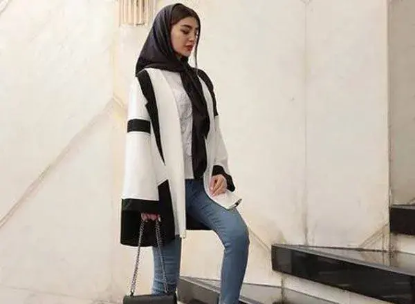 عکس مانتو دخترانه 13 ساله جلو بسته