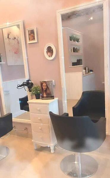 عکس دکور ارایشگاه زنانه ساده
