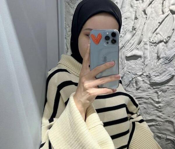 عکس فیک دختر با ایفون