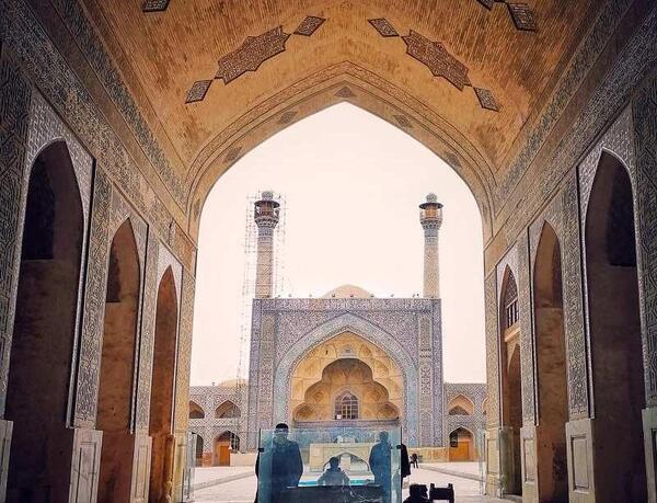 عکس سبزه میدان اصفهان