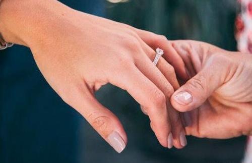عکس سالگرد عقدتون مبارک
