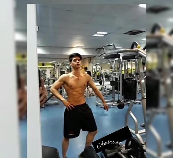 عکس فیک پسرونه بدنساز