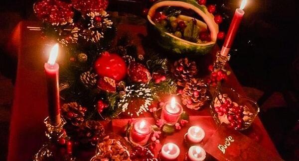عکس سفره قرمز