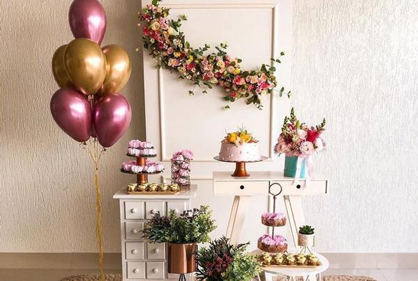 عکس بادکنک آرایی ساده برای تولد