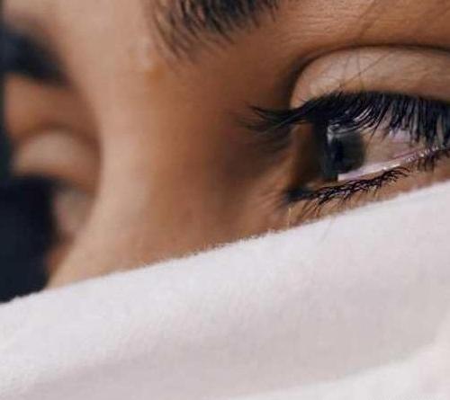 فیک دخترانه عکس گریه دختر طبیعی