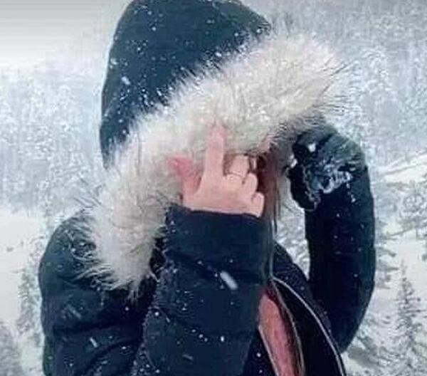 عکس فیک دخترانه در برف