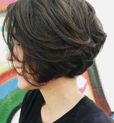 عکس فیک دختر با موهای پسرانه
