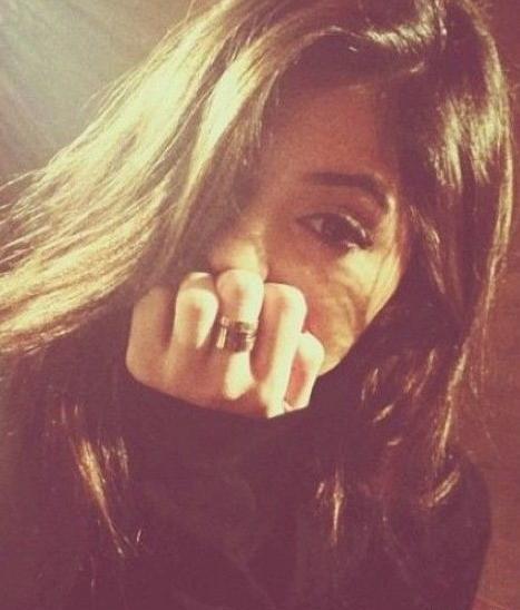 نيم رخ عکس فیک دخترونه طبیعی از صورت