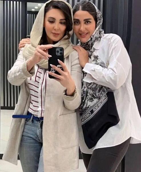 عکس با کلاه آزاده صمدی