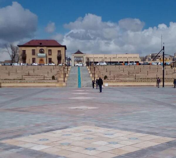 عکس سبزه میدان زنجان