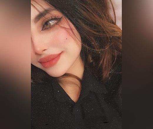 عکس فیک نصف صورت دختر