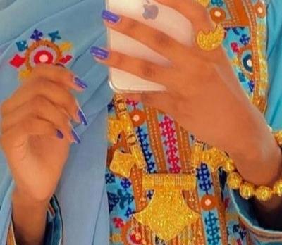 عکس فیک نصف صورت دختر