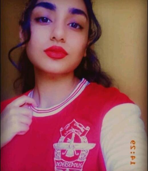 عکس فیک نصف صورت دختر