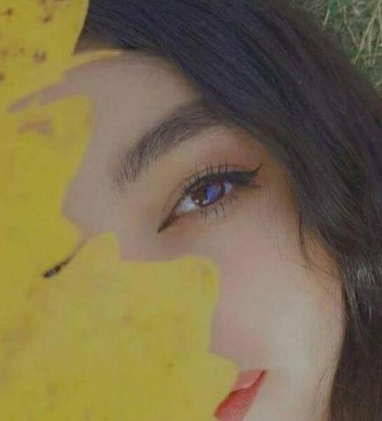 عکس فیک نصف صورت دختر