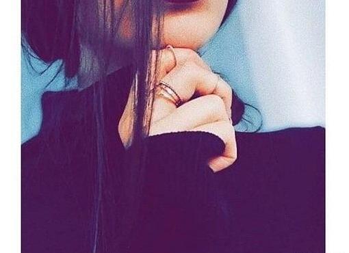 عکس فیک دختر با گوشی سامسونگ