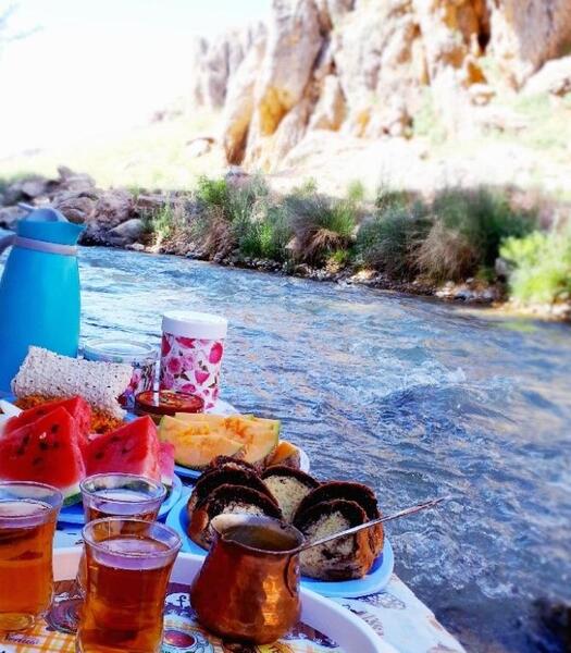 عکس سفره در طبیعت