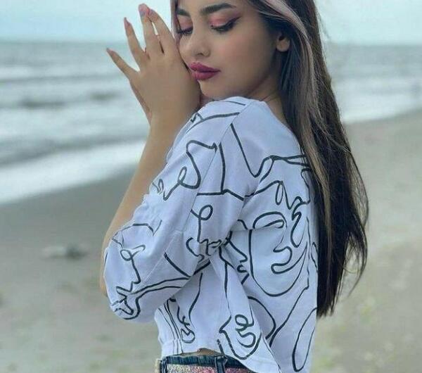 عکس فیک دختر طبیعی ویسگون
