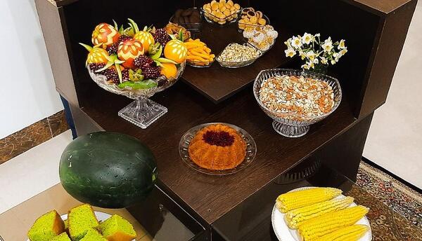 عکس سفره ساده یلدا