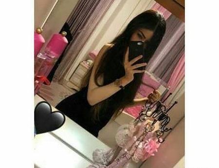 عکس فیک دخترانه جلو اینه