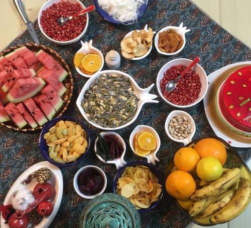 عکس طبیعی سفره شب یلدا