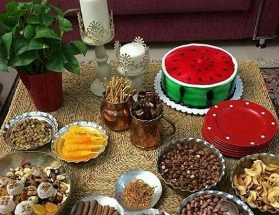 عکس طبیعی سفره شب یلدا