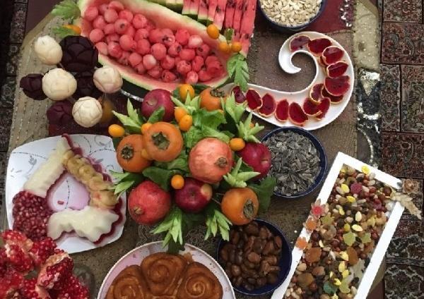 عکس طبیعی سفره شب یلدا