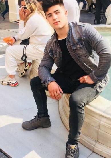 عکس فیک پسر ۱۴ ساله