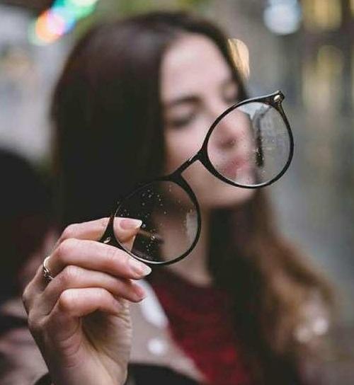 عکس فیک دخترونه با عینک دودی