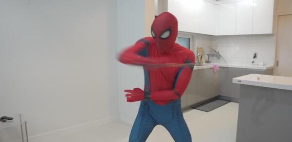 عکس مرد عنکبوتی غول پیکر