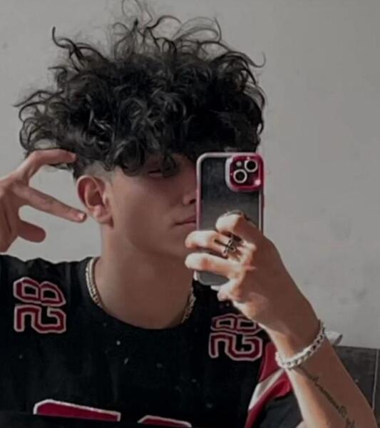عکس فیک پسرونه 18 ساله واقعی
