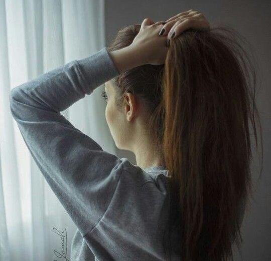 ژست عکس بدون چهره در خانه