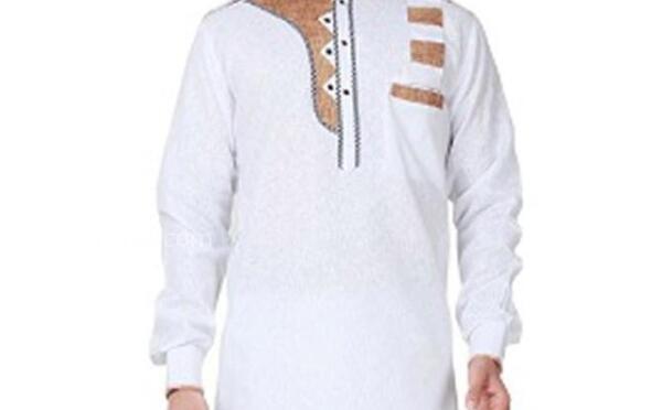 ژست عکس با لباس بلوچی مردانه