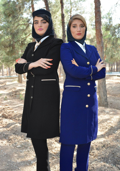 ژست عکس اداری زنانه