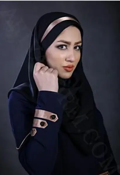 ژست عکس اداری زنانه