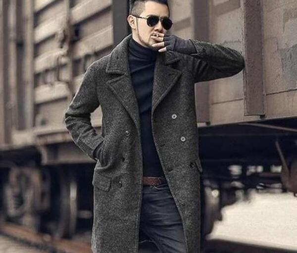 ژست عکس با پالتو مردانه