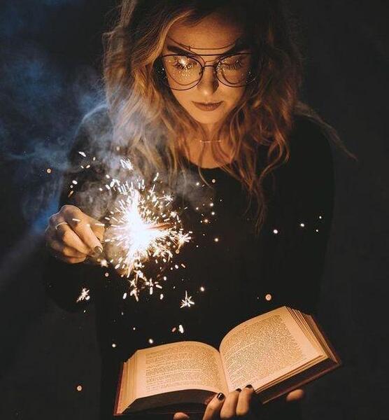 ژست عکس فانتزی دخترانه