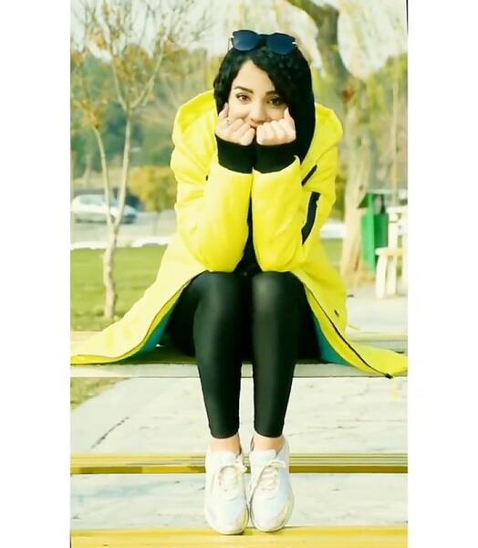 ژست گرفتن برای عکس دونفره