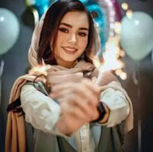 ژست عکس تولد ویسگون