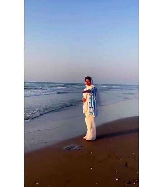 ژست عکس دخترانه با دریا