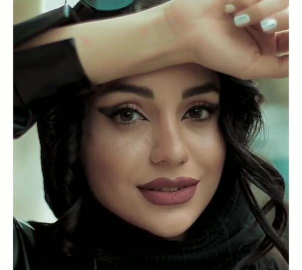 فیلم ژست عکس گرفتن دخترانه