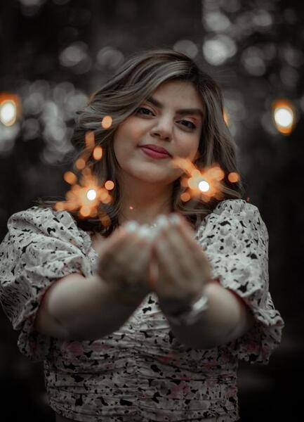 مدل ژست عکس تولد در فضای باز
