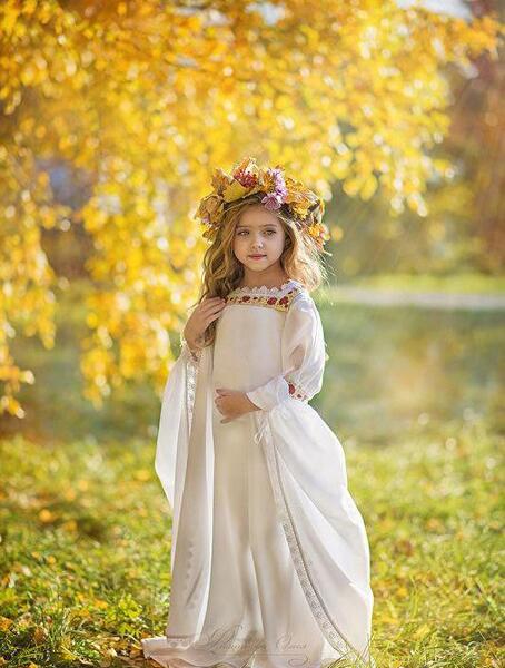 ژست عکس تولد در طبیعت بچه گانه