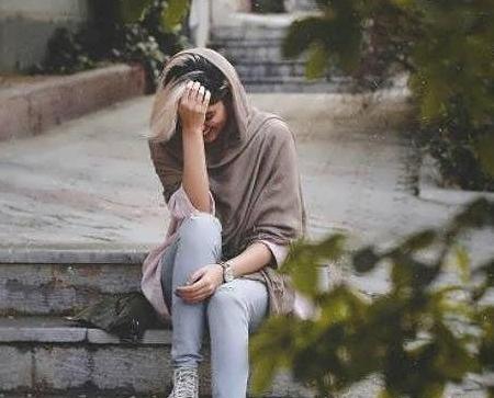 ژست عکس گرفتن تنهایی
