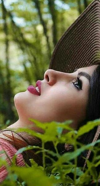ژست عکس گرفتن تنهایی