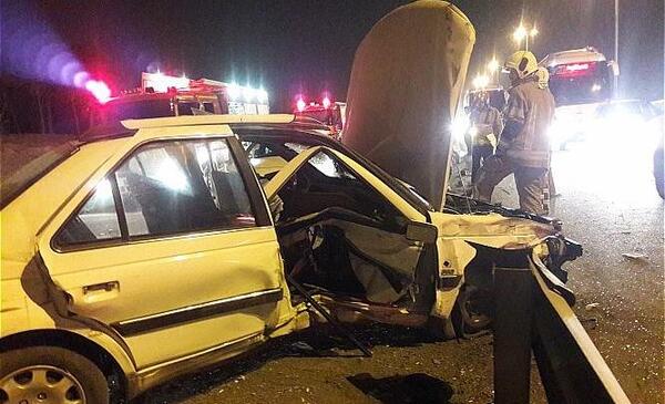 عکس پژو پارس در شب