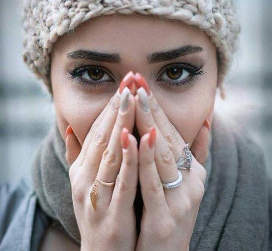 ژست عکس صورت برای پروفایل