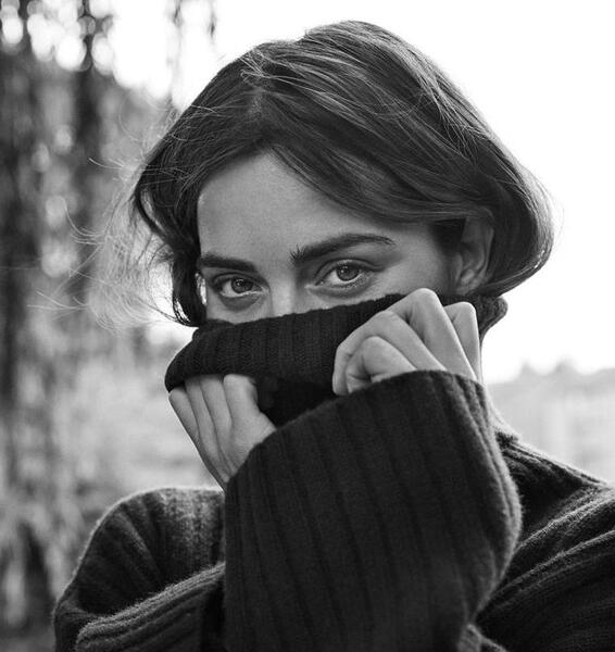 عکس پروفایل دخترانه سیاه و سفید خفن