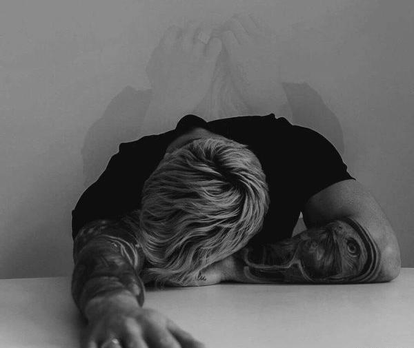عکس پروفایل پسرانه خاص سیاه و سفید