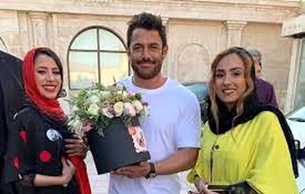 عکس مادر ایسان اقاخانی